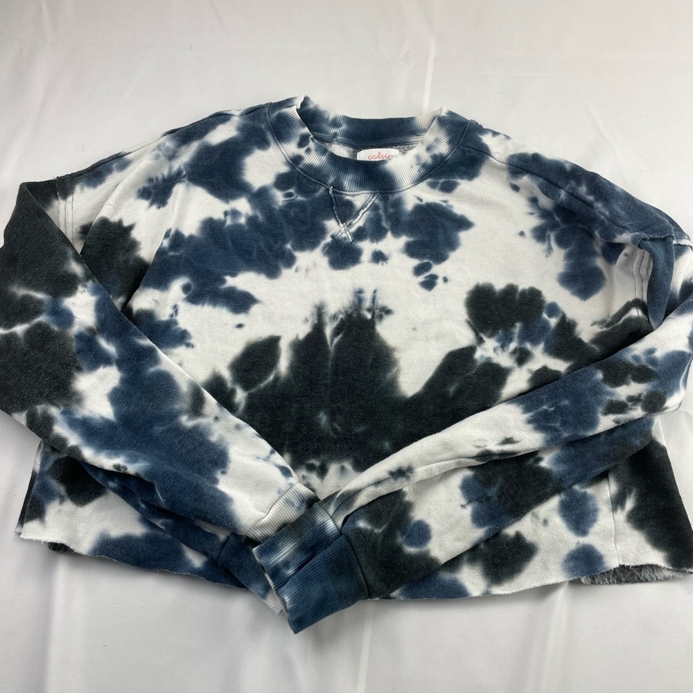 cropped tie dye sweatshirt